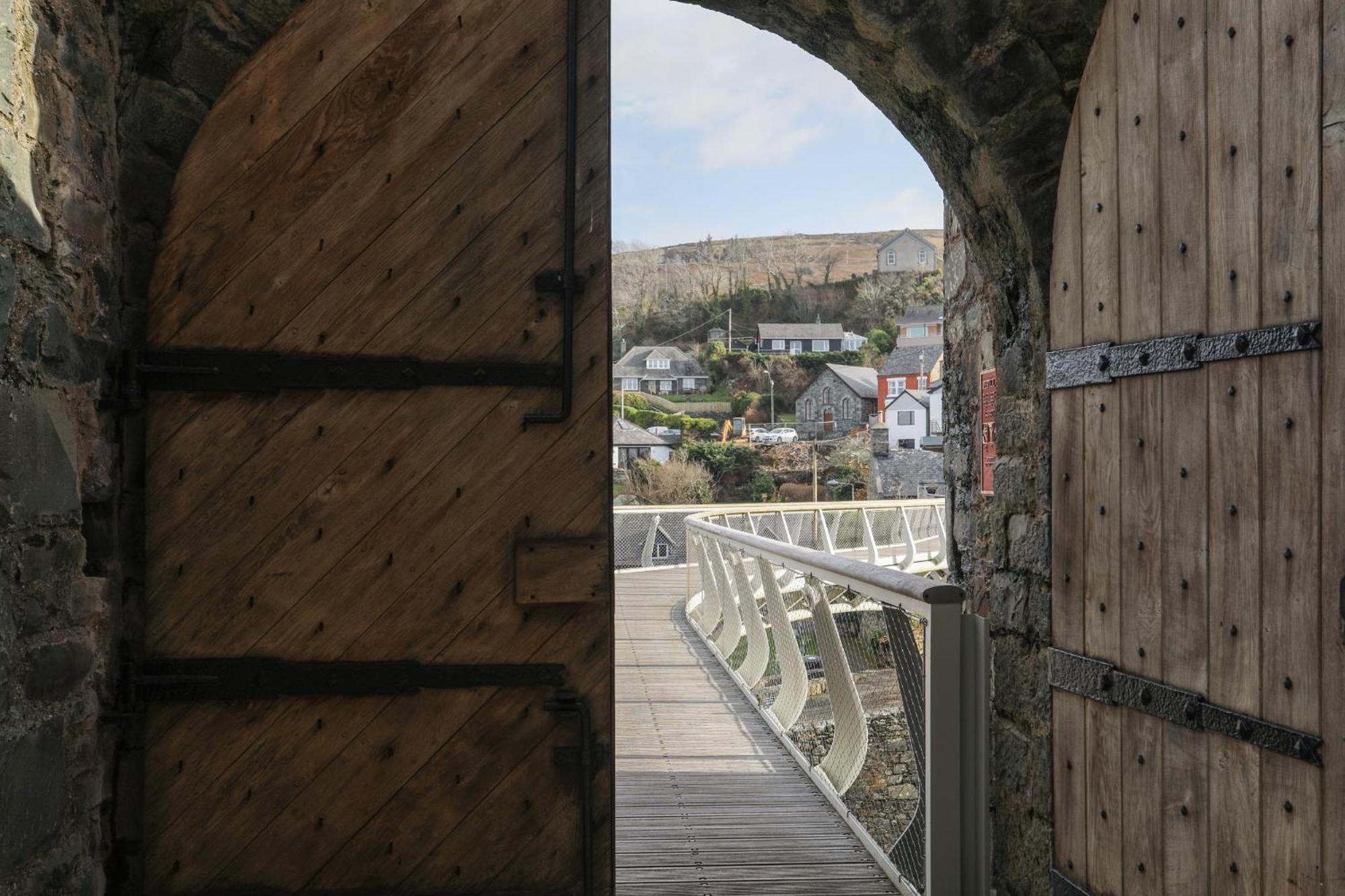 Harlech Apartments - Efnisien エクステリア 写真