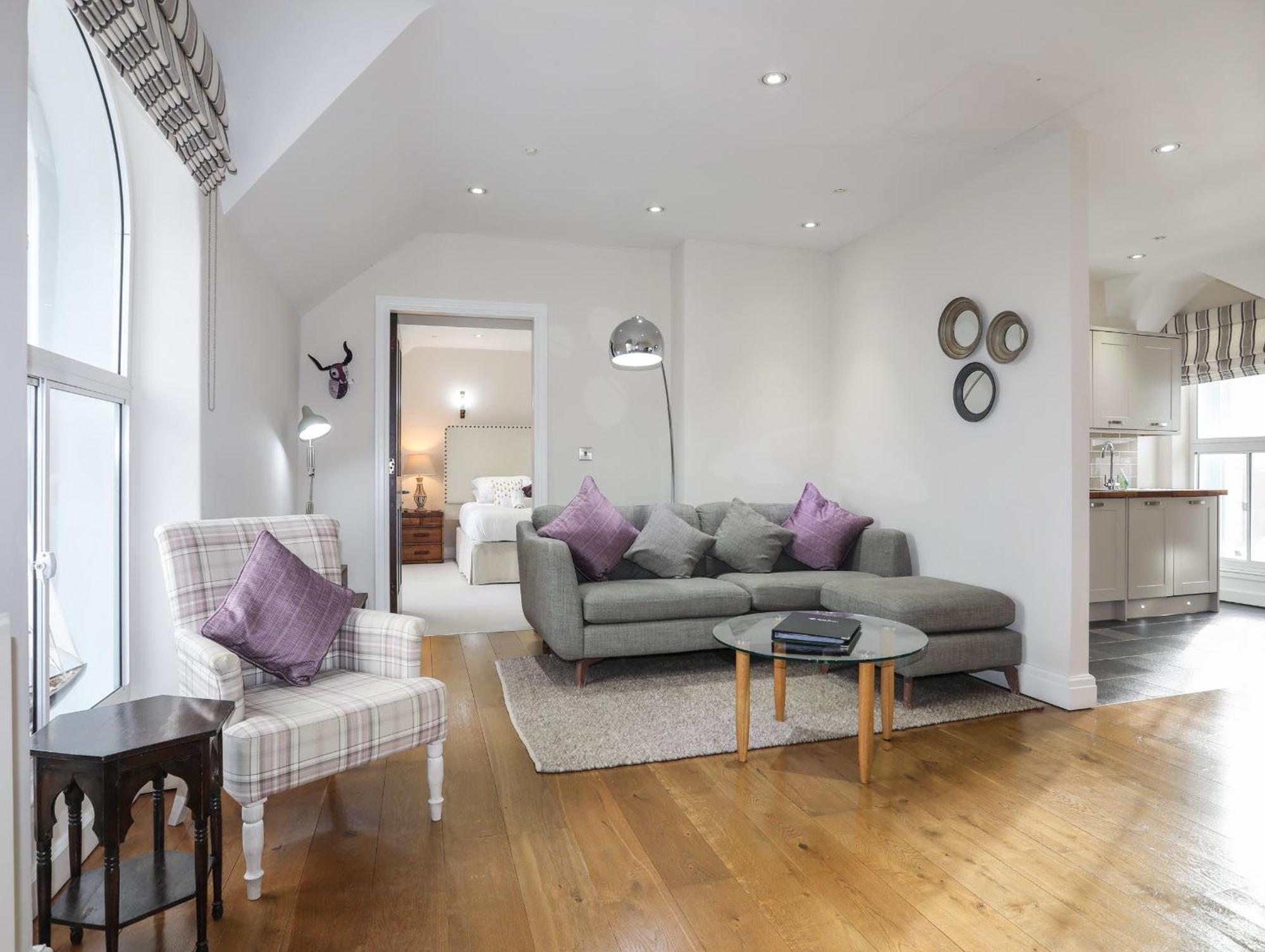 Harlech Apartments - Efnisien エクステリア 写真